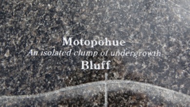 Bluff / The Motopohue